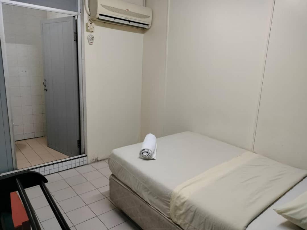 White Hotel Malacca Eksteriør bilde